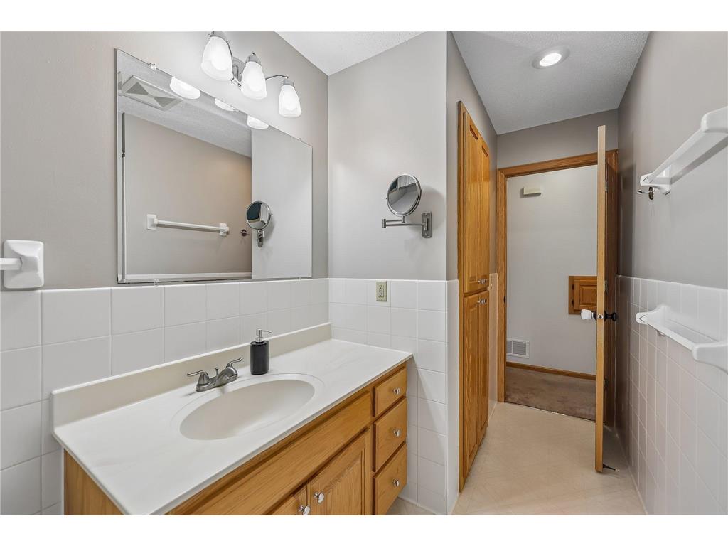 10121 96th Place N Maple Grove MN 55369 7089606 image22