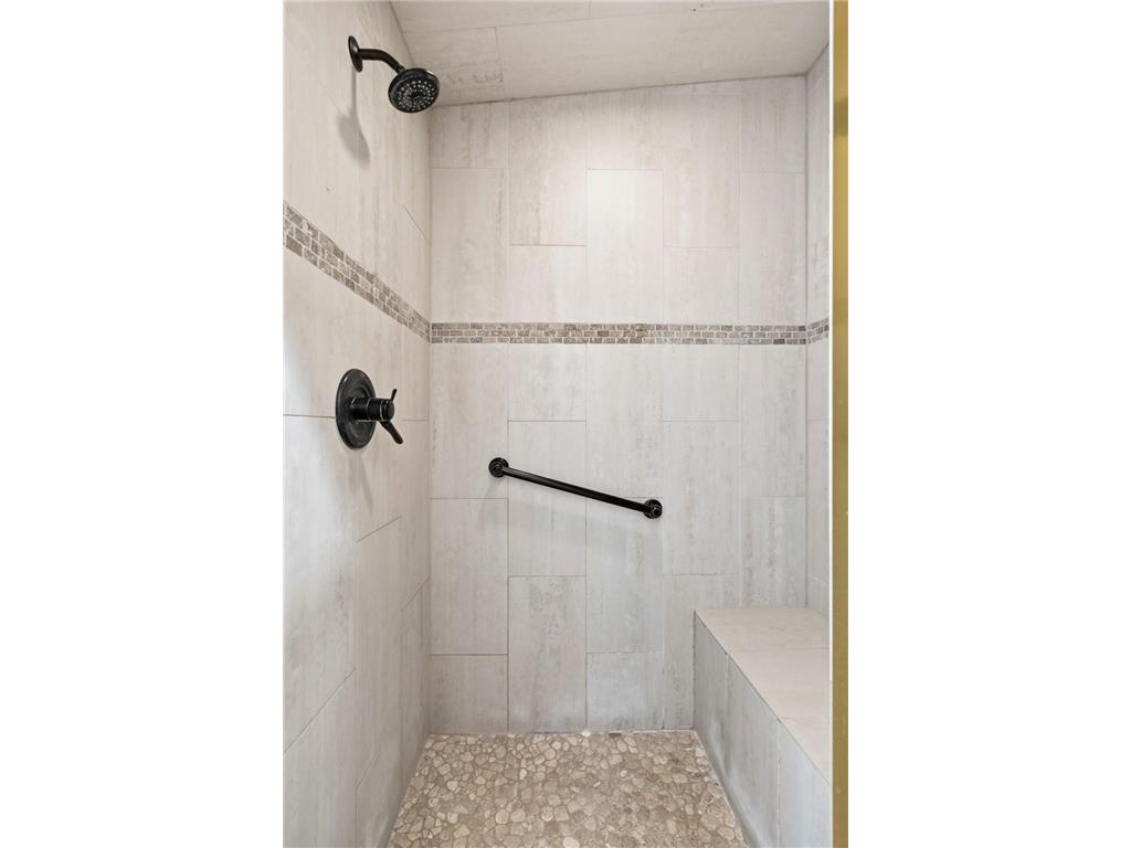 10123 Waterfront Drive Woodbury MN 55129 - Powers 7073092 image24