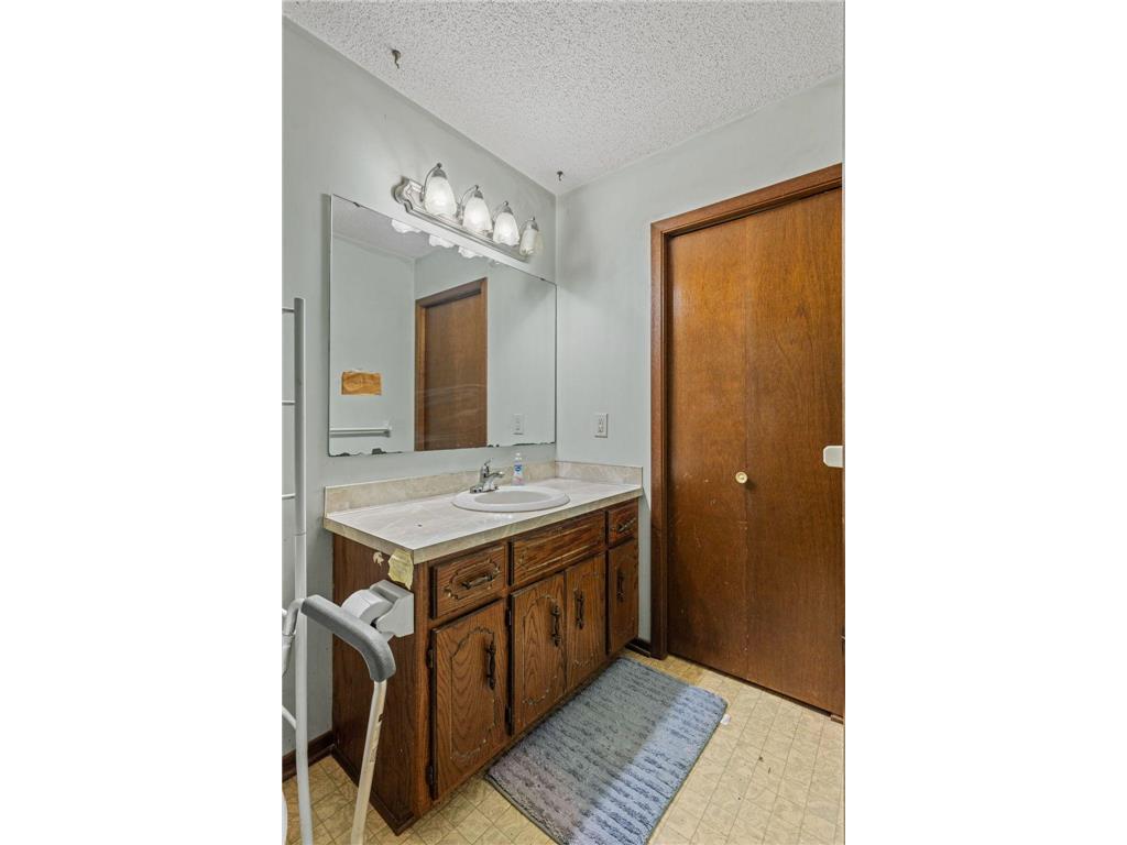 1013 122nd Avenue NE Blaine MN 55434 7066338 image8