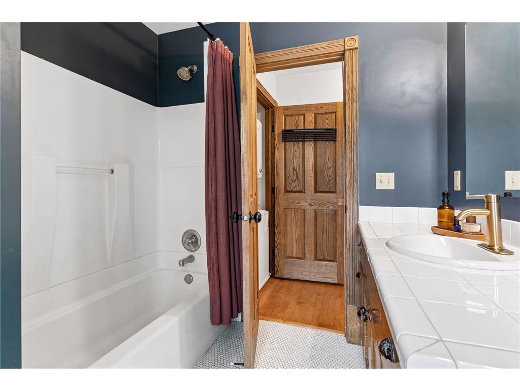 1013 20th Avenue NE Minneapolis MN 55418 7080523 image21