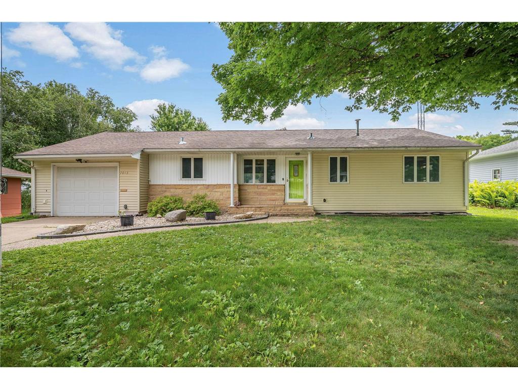 1013 5th Street S Saint James MN 56081 7102683 image1