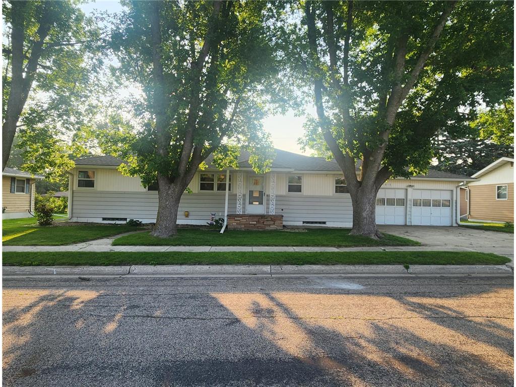 1013 8th Avenue SW Pipestone MN 56164 6684859 image1