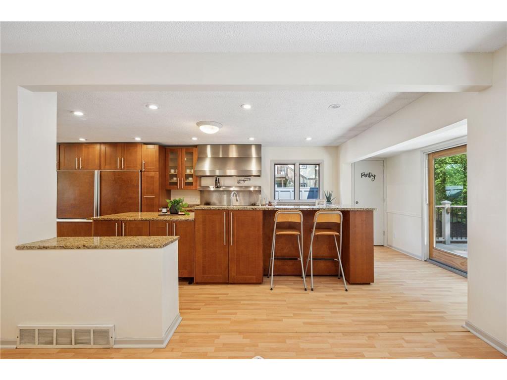 1013 Kenwood Parkway Minneapolis MN 55403 6757514 image19