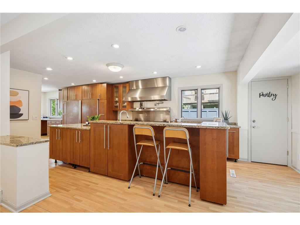 1013 Kenwood Parkway Minneapolis MN 55403 6757514 image20