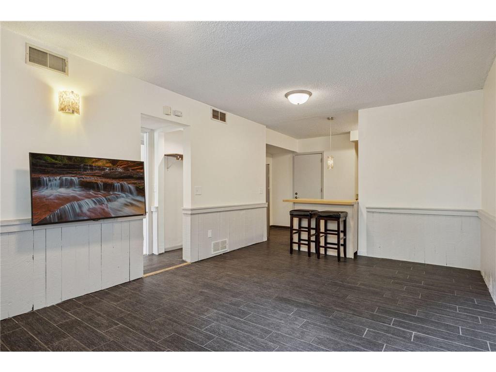 1013 Kenwood Parkway Minneapolis MN 55403 6757514 image34