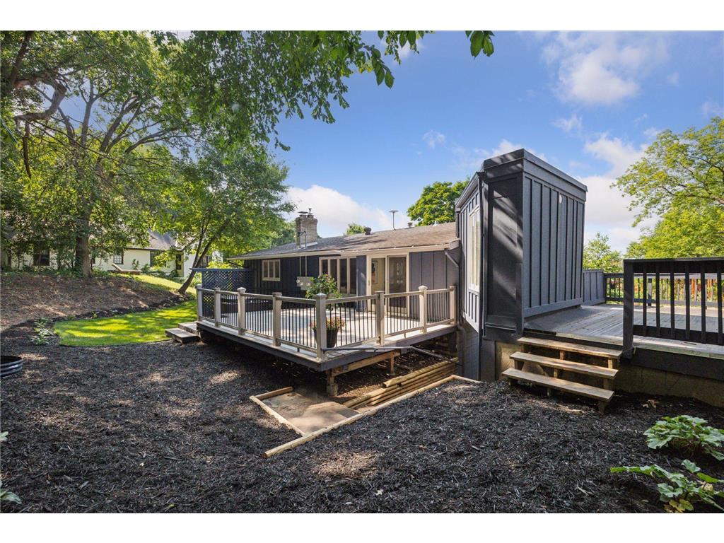 1013 Kenwood Parkway Minneapolis MN 55403 6757514 image46