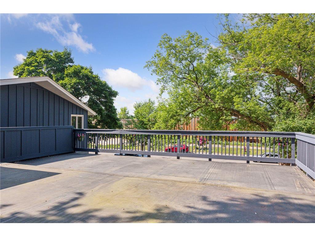 1013 Kenwood Parkway Minneapolis MN 55403 6757514 image47