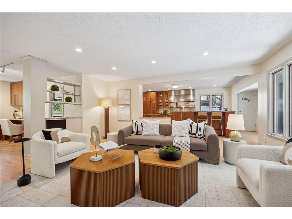 1013 Kenwood Parkway Minneapolis MN 55403 6757514 image5