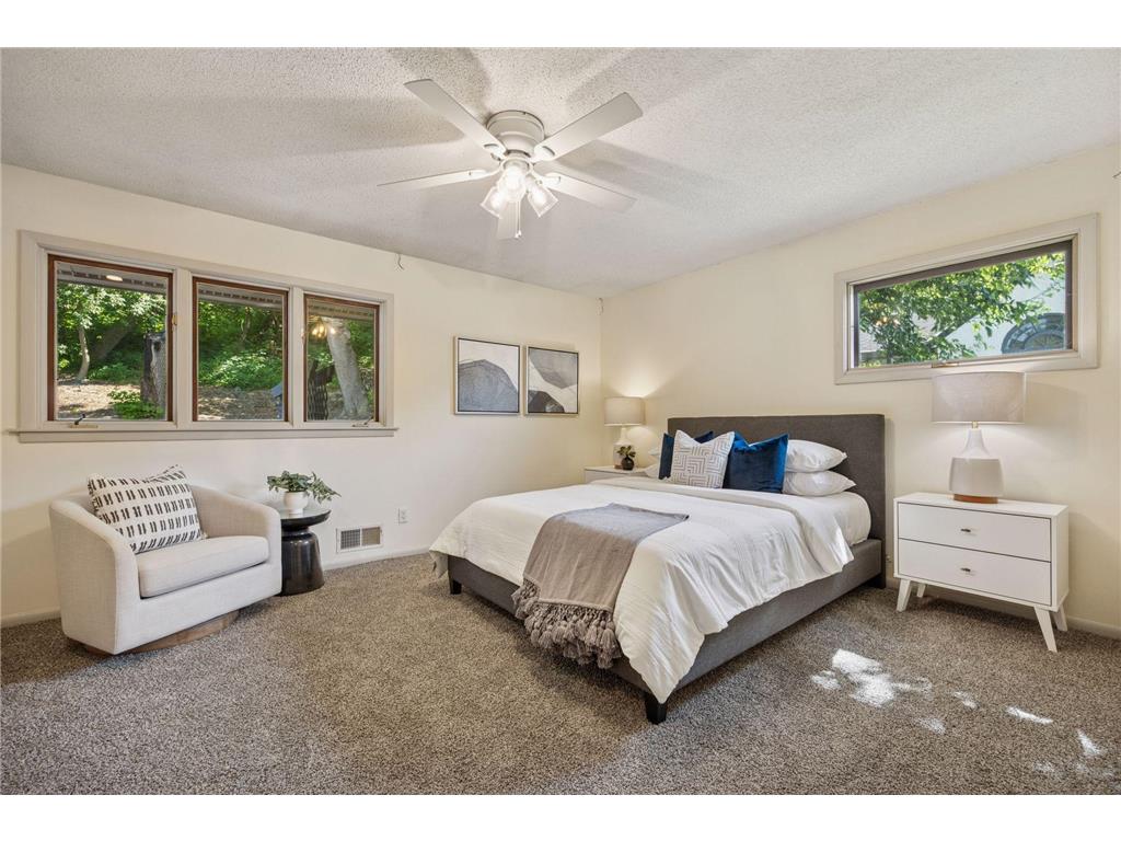 1013 Kenwood Parkway Minneapolis MN 55403 6757514 image9