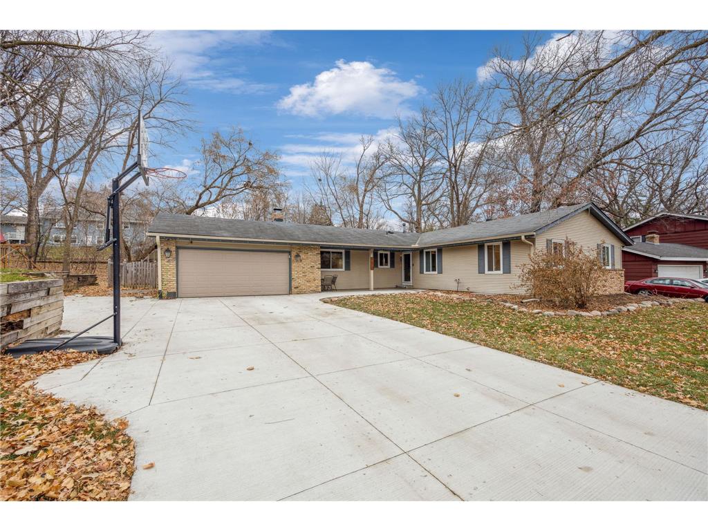 1013 Lacota Lane Burnsville MN 55337 6463387 image1