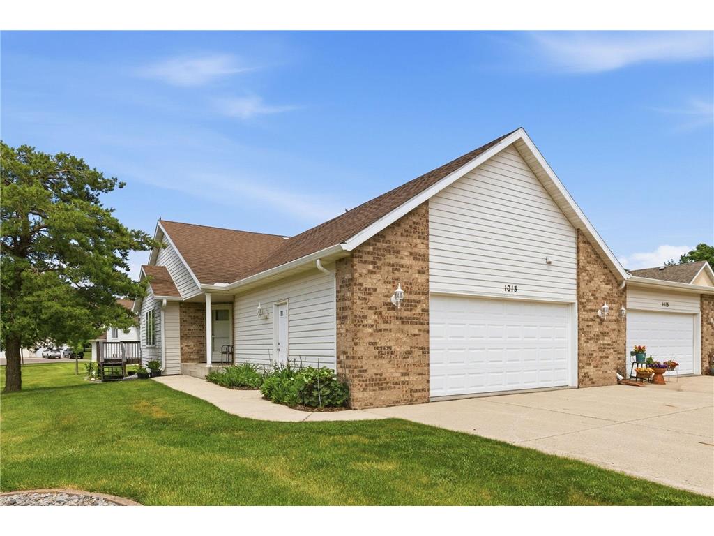 1013 Prairie View Drive SW Hutchinson MN 55350 7074542 image1