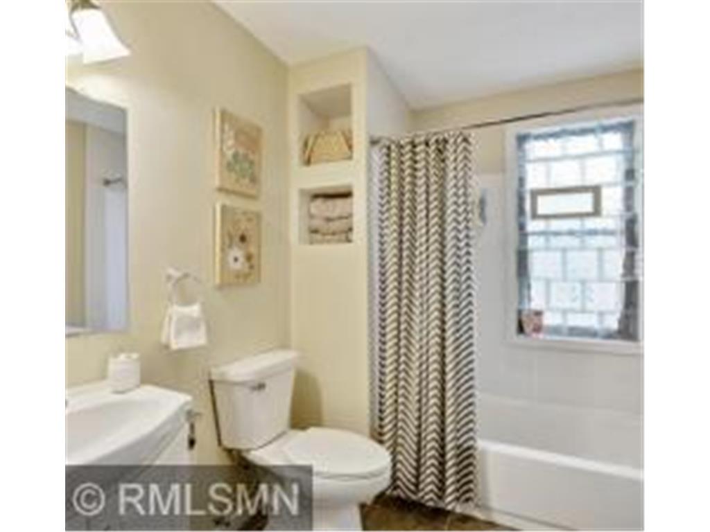 1013 Sims Avenue Saint Paul MN 55106 7001296 image22