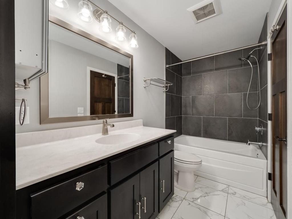1014 122nd Avenue NE Blaine MN 55434 7077805 image21