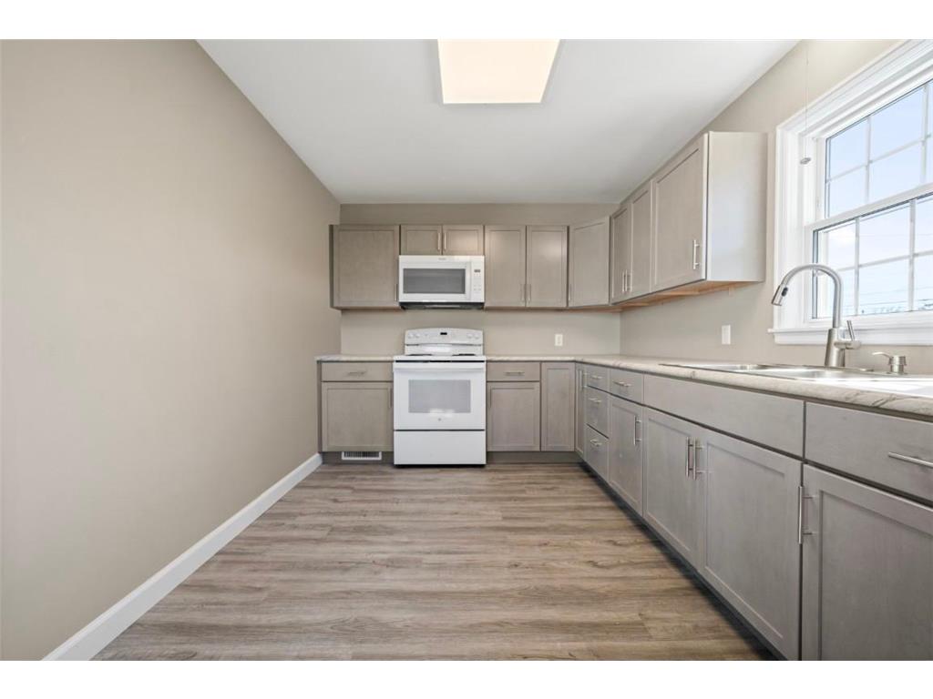 1014 Hawthorne Street Alexandria MN 56308 7055871 image20