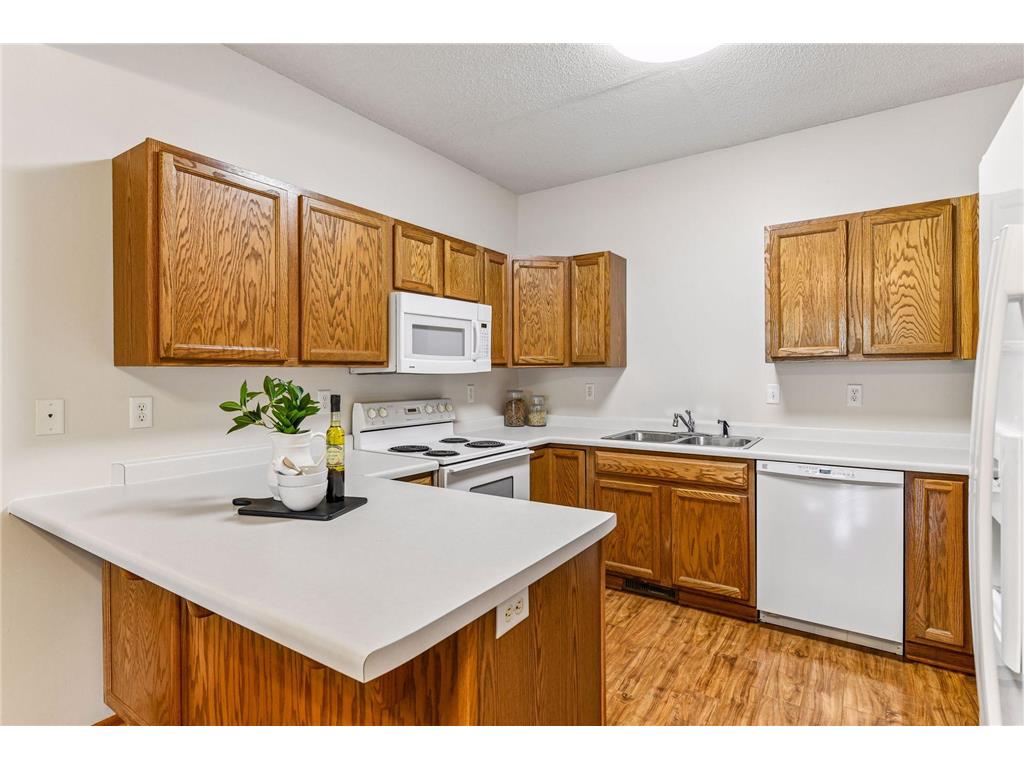 1014 Heldt Street Chaska MN 55318 7071568 image10
