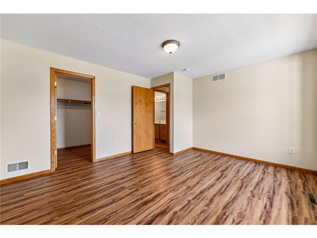 1014 Heldt Street Chaska MN 55318 7071568 image31