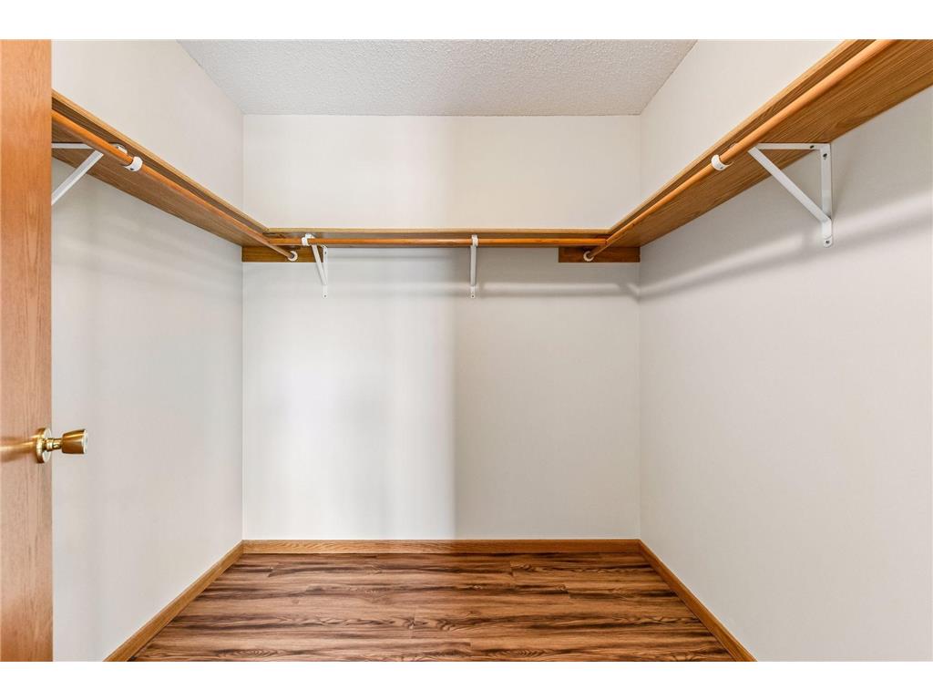 1014 Heldt Street Chaska MN 55318 7071568 image32