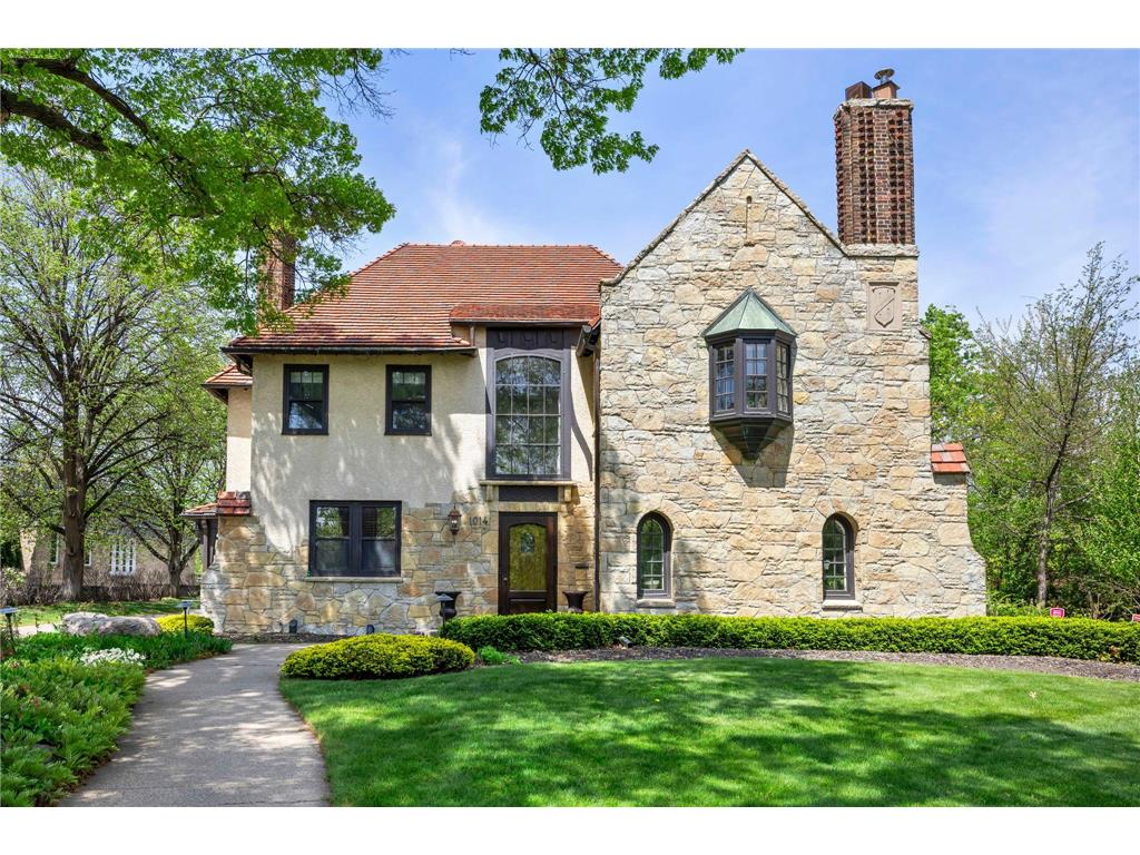 1014 Mount Curve Avenue Minneapolis MN 55403 7017735 image1