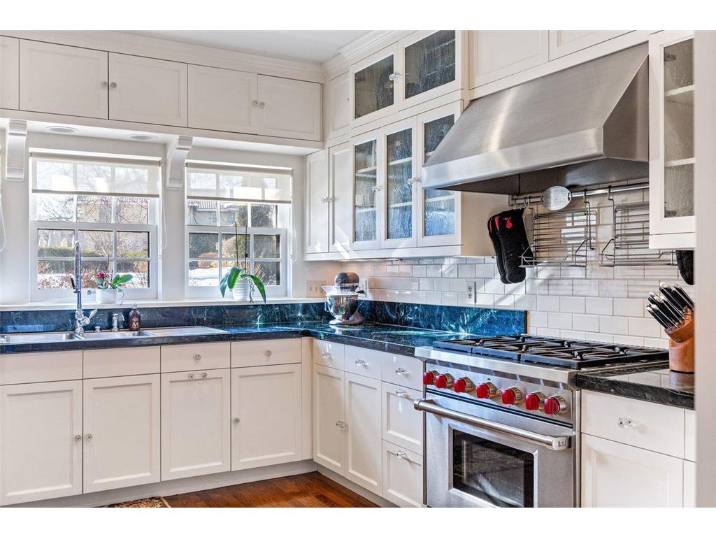 1014 Mount Curve Avenue Minneapolis MN 55403 7017735 image25