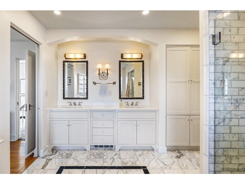 1014 Mount Curve Avenue Minneapolis MN 55403 7017735 image37