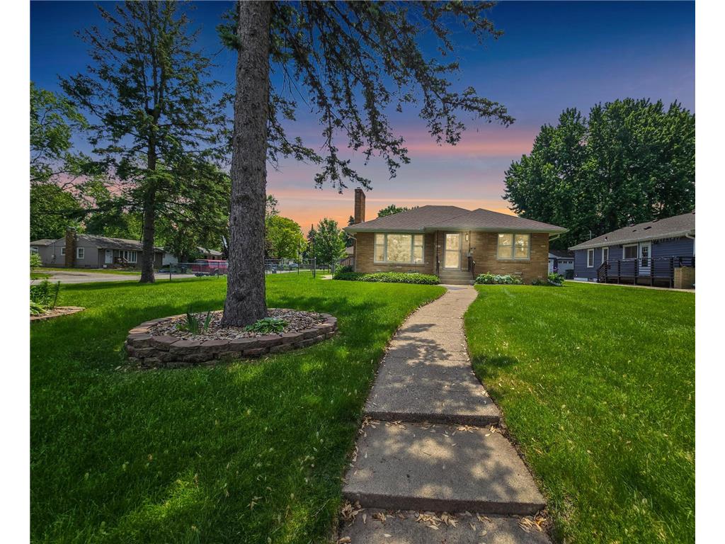 1014 Roma Avenue Roseville MN 55113 6731852 image1