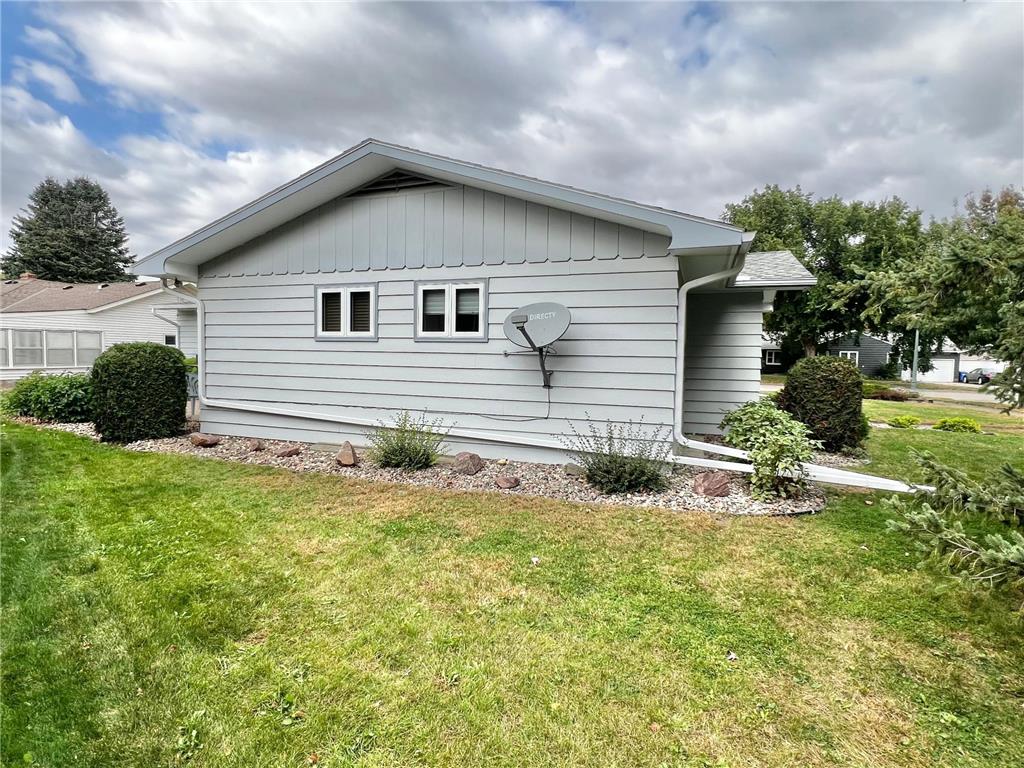 1015 11th Avenue Granite Falls MN 56241 6802878 image56