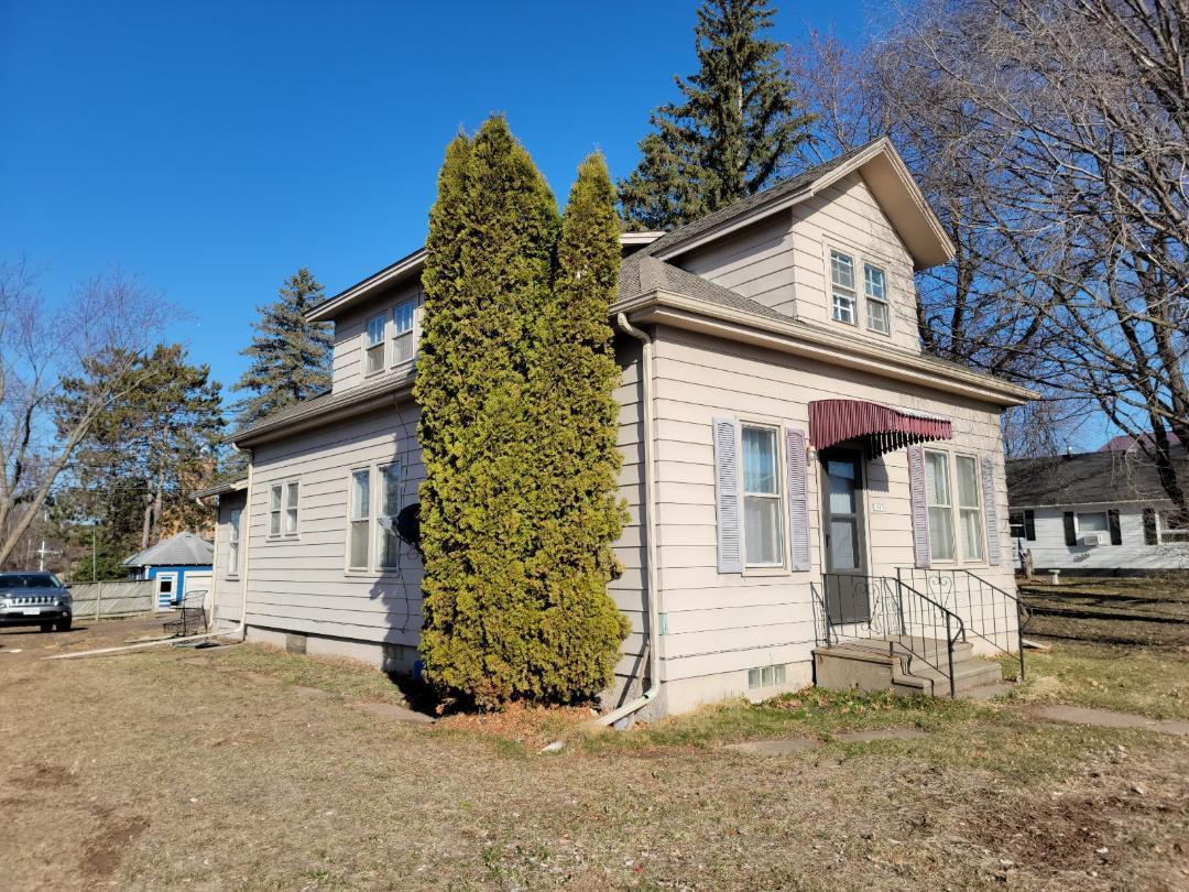 1015 1st Avenue, Cumberland, WI 54829 MLS 5732344 Edina Realty