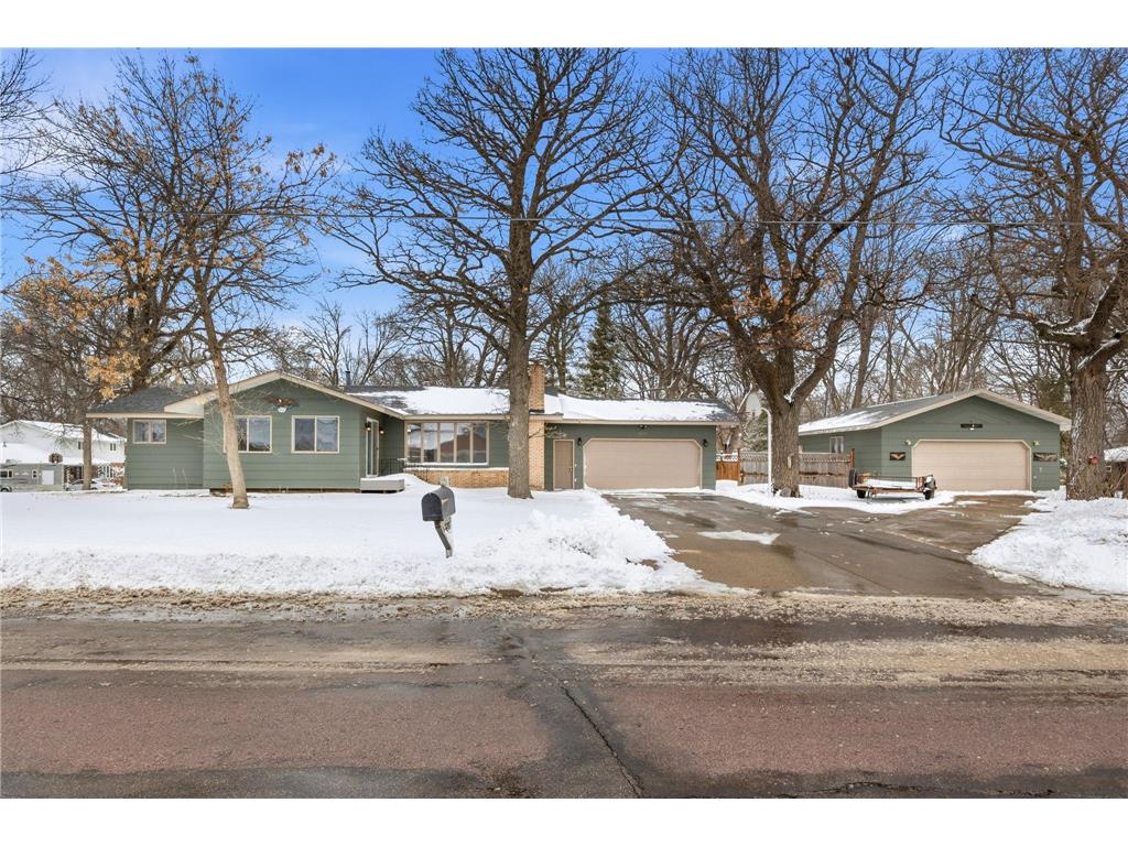 1015 1st Street E Glencoe MN 55336 7005048 image1
