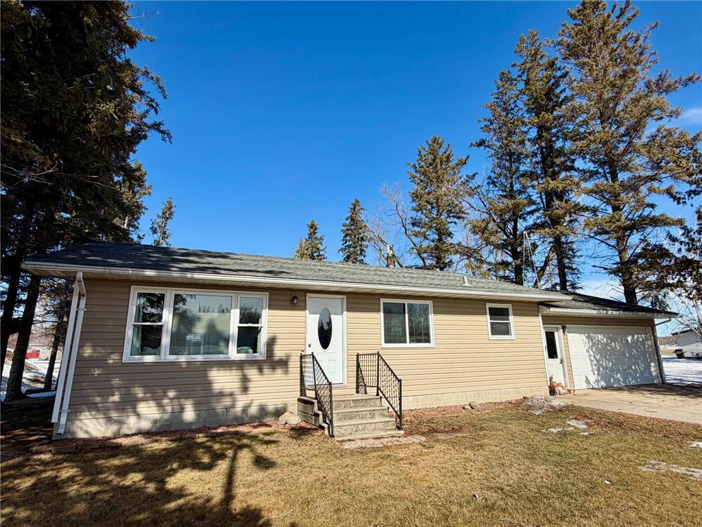 1015 3rd Street NE Roseau MN 56751 7034506 image1