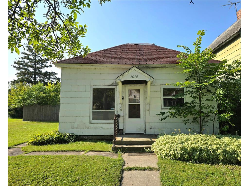 1015 6th Street International Falls MN 56649 6585556 image1