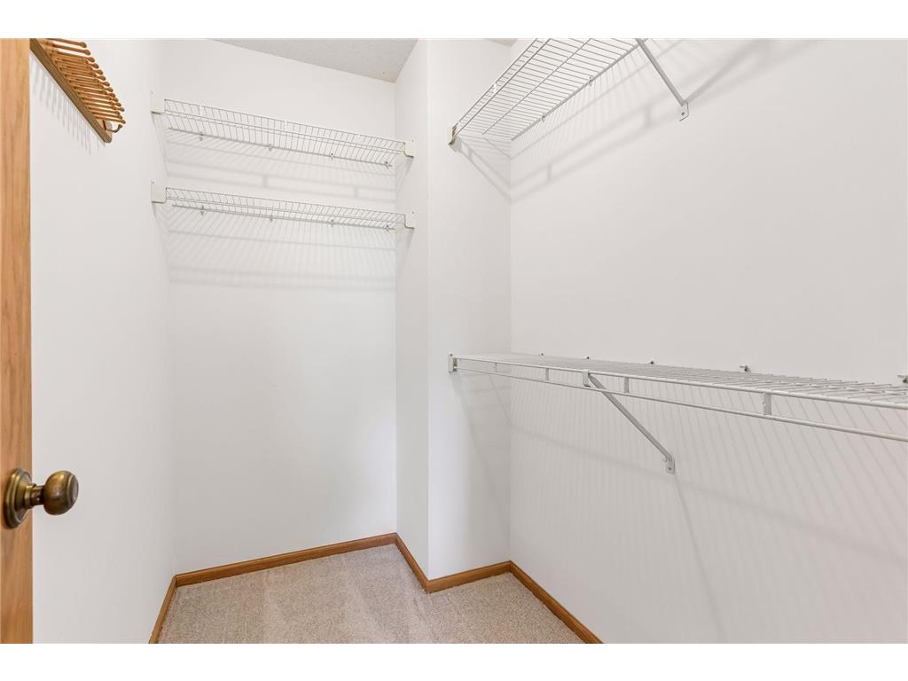 1015 Aston Circle Burnsville MN 55337 7086870 image26