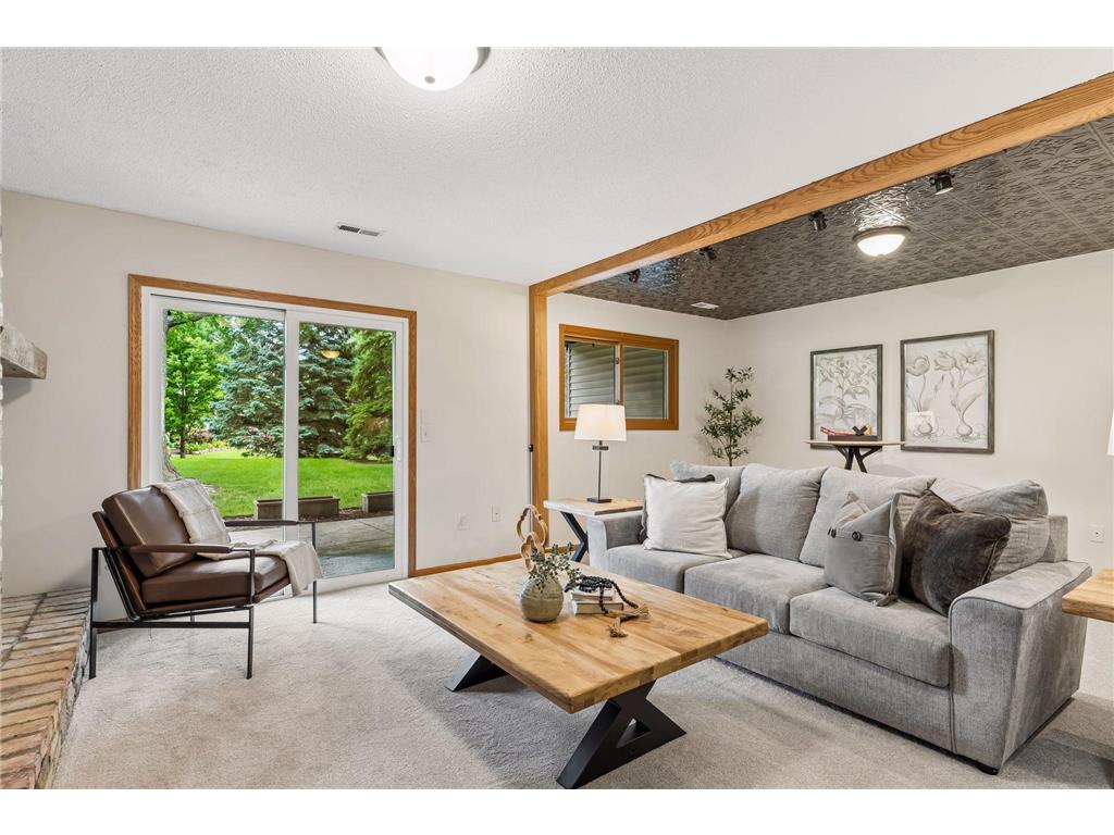 1015 Aston Circle Burnsville MN 55337 7086870 image32