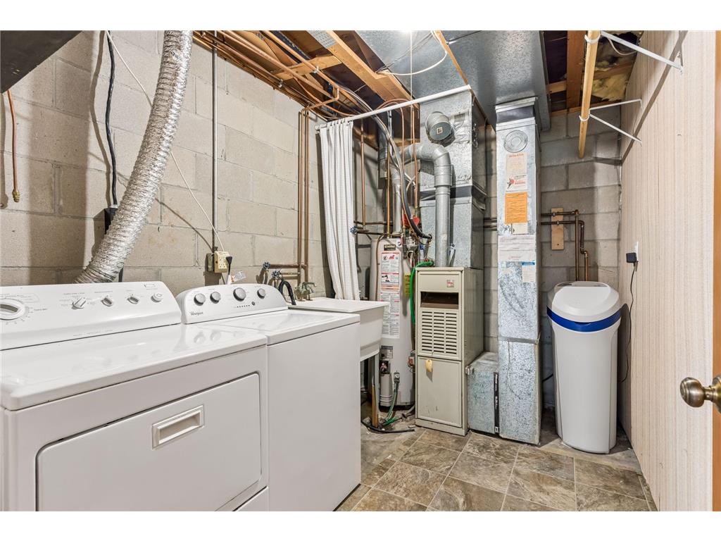 1015 Aston Circle Burnsville MN 55337 7086870 image39