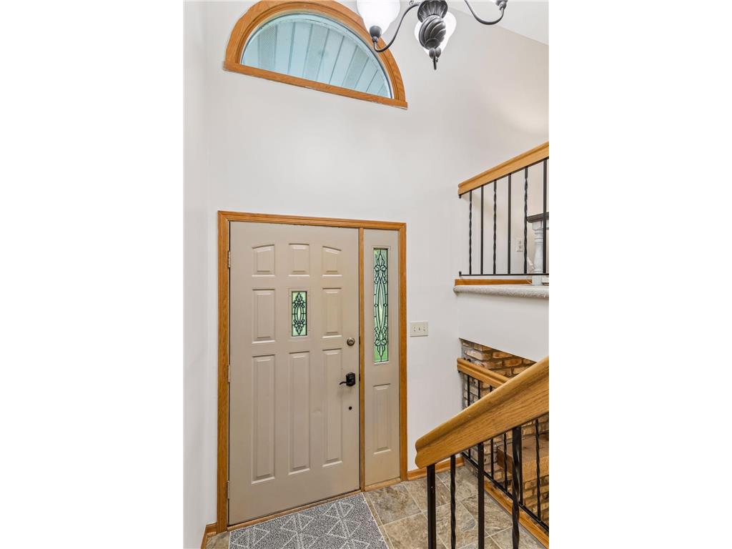 1015 Aston Circle Burnsville MN 55337 7086870 image40