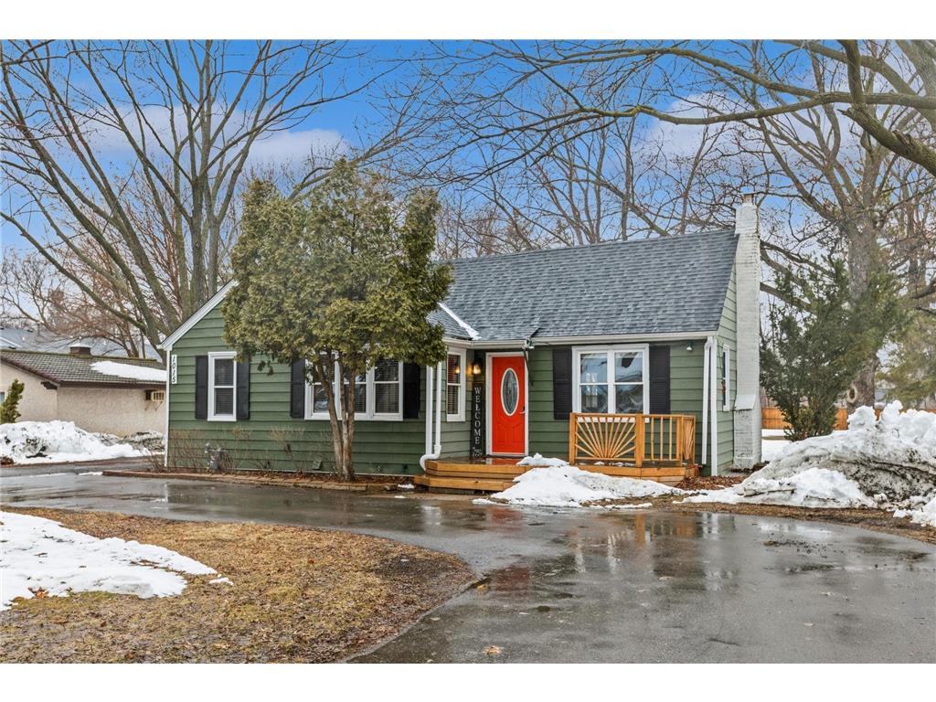 1015 County Road B2 W, Roseville, MN, 55113 MLS 6349341 Edina Realty