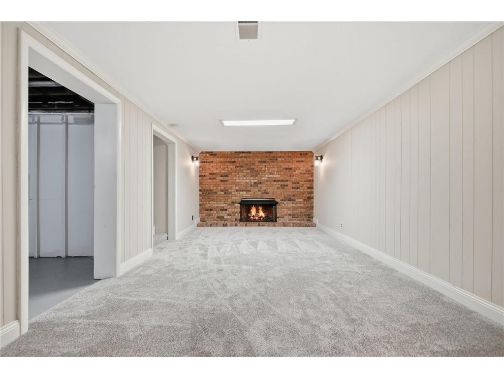 1015 Dionne Street Roseville MN 55113 7077516 image22