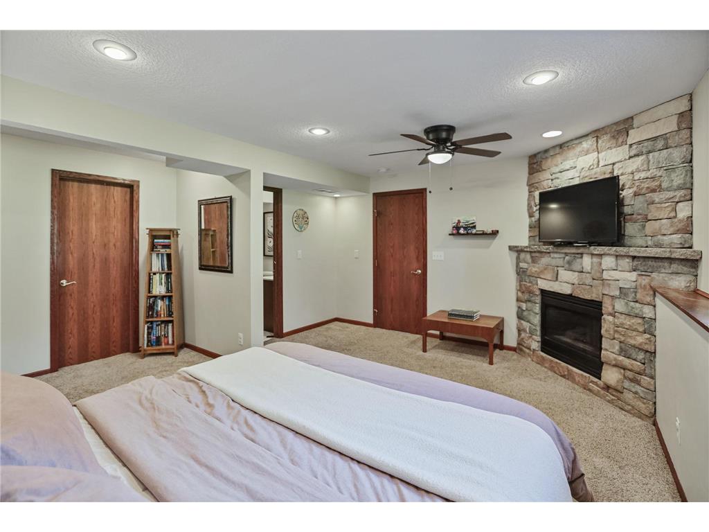 1015 Ferndale Street S Maplewood MN 55119 7036849 image25