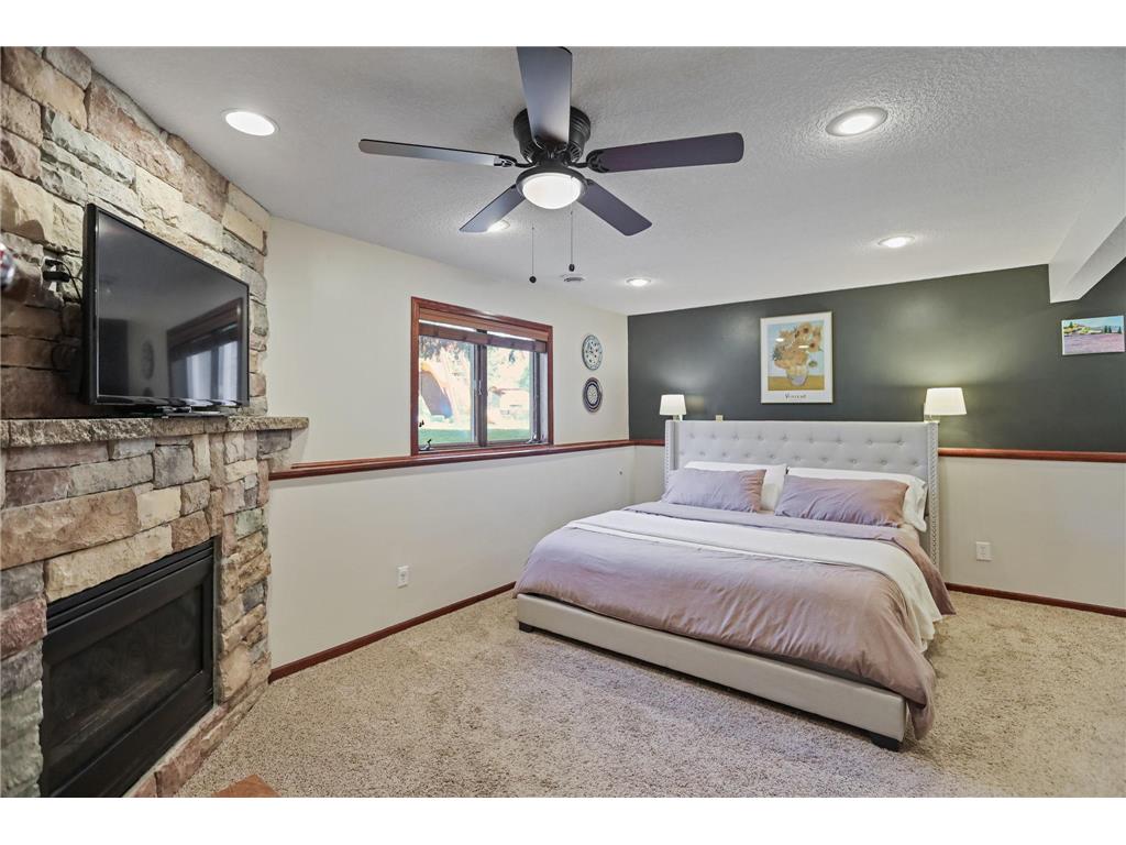 1015 Ferndale Street S Maplewood MN 55119 7036849 image26