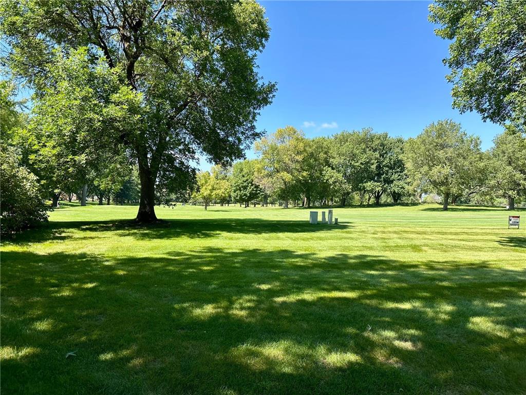 1015 Pershing Boulevard Worthington MN 56187 6775775 image11