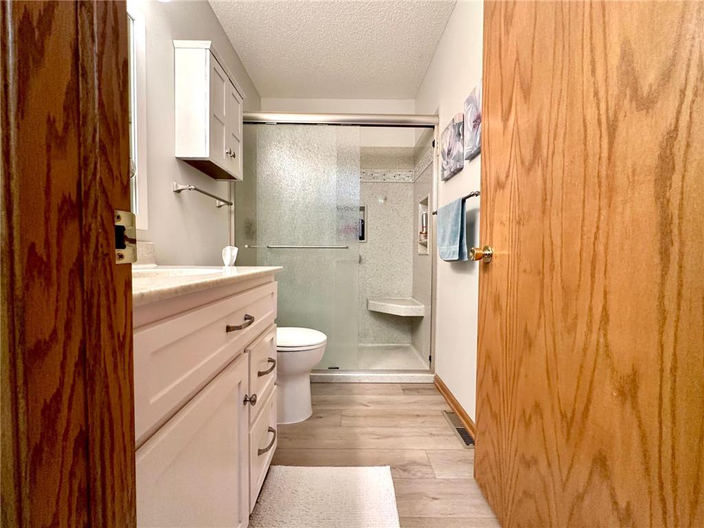 1015 Pershing Boulevard Worthington MN 56187 6775775 image24