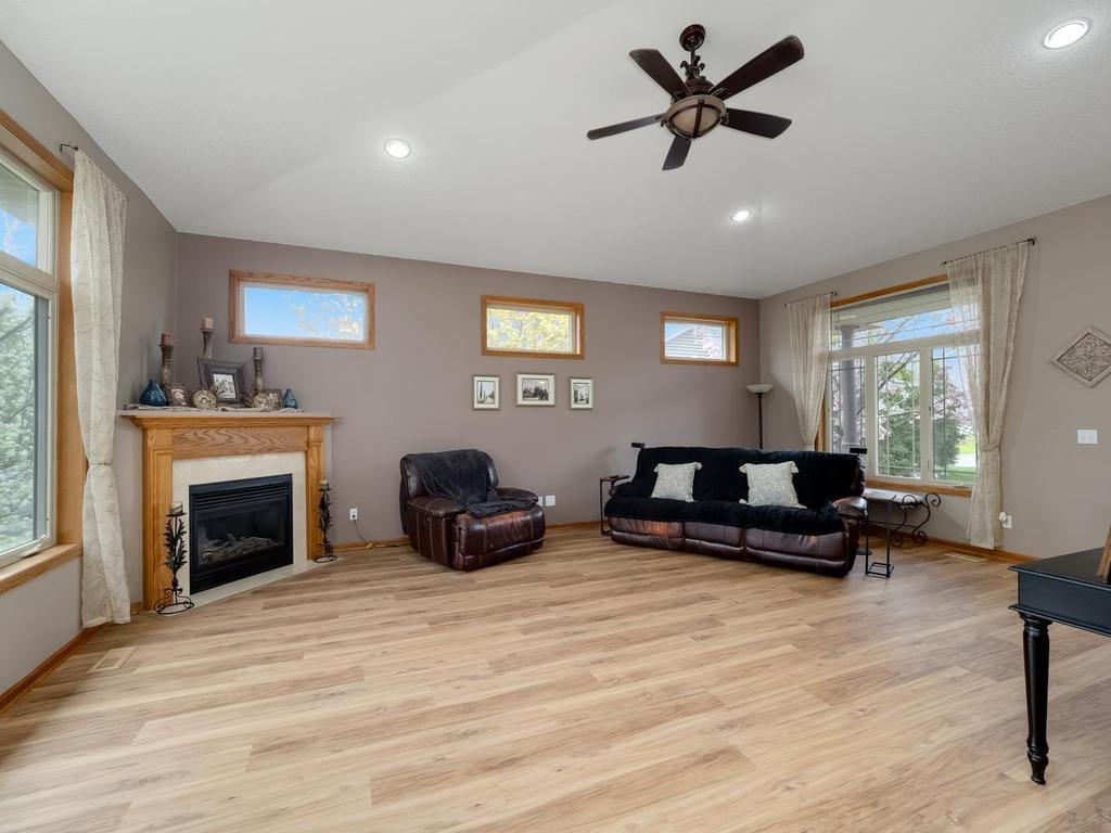 10154 Noble Court N Brooklyn Park MN 55443 7070600 image4