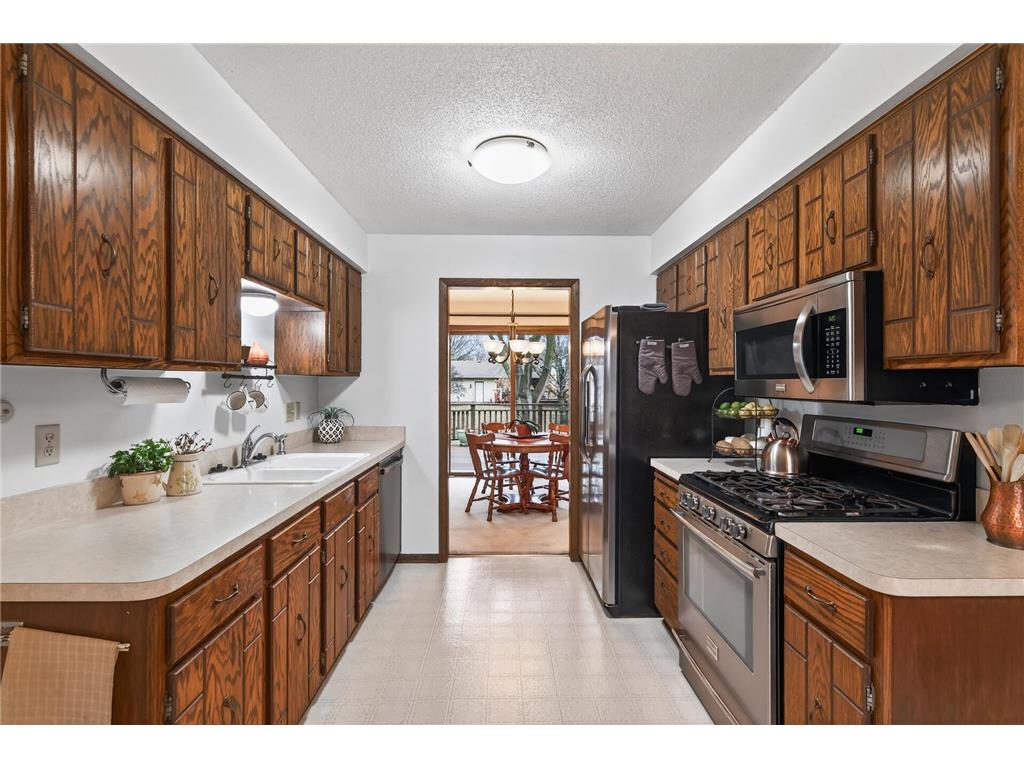 10156 Pilgrim Lane N Maple Grove MN 55369 7032673 image5