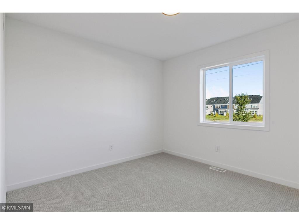 10157 Blackmoor Road Woodbury MN 55129 7004080 image14