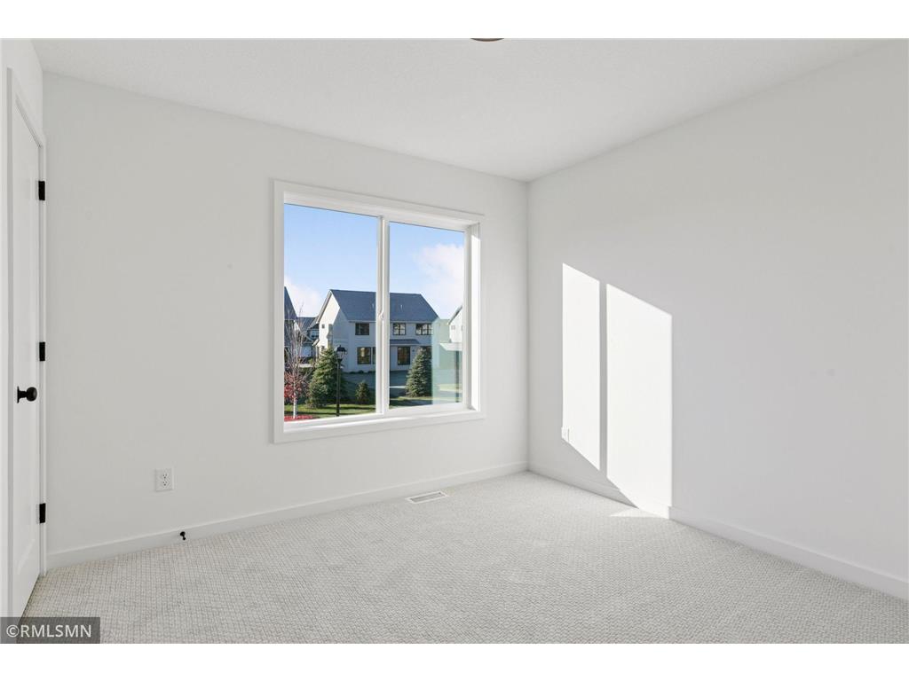 10157 Blackmoor Road Woodbury MN 55129 7004080 image15