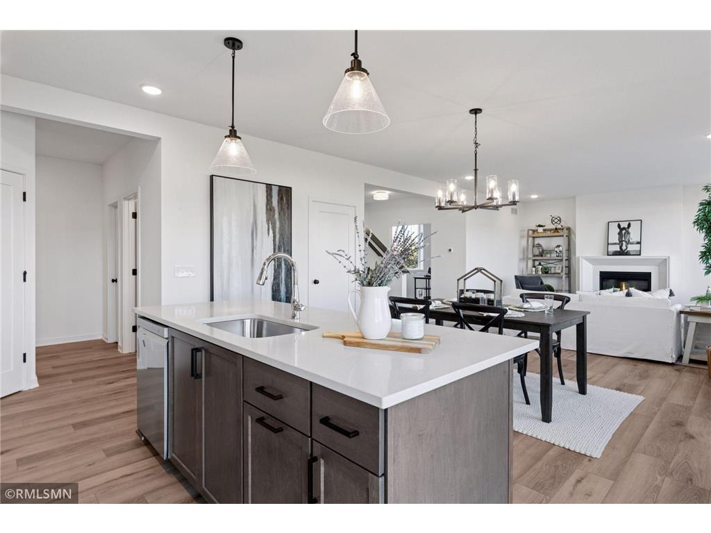 10157 Blackmoor Road Woodbury MN 55129 7004080 image23