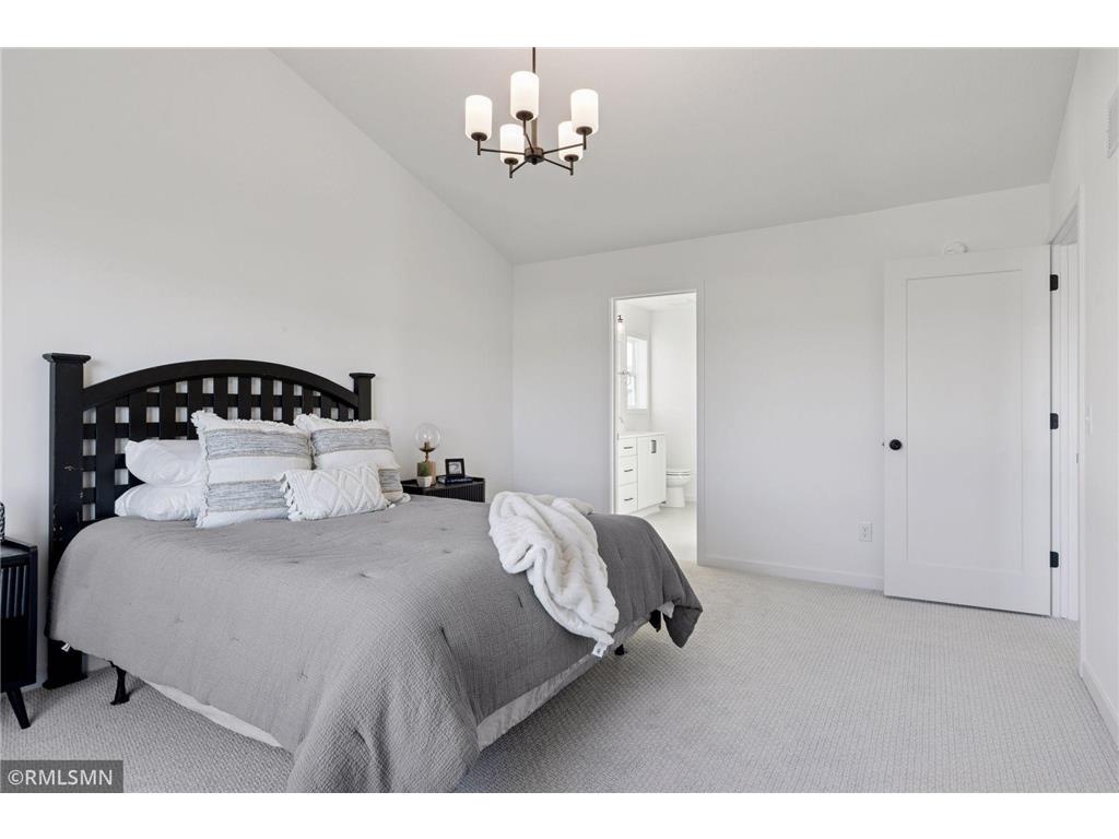 10157 Blackmoor Road Woodbury MN 55129 7004080 image24