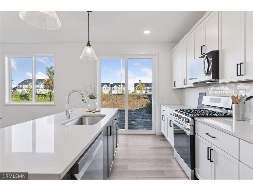 10157 Blackmoor Road Woodbury MN 55129 7004080 image8