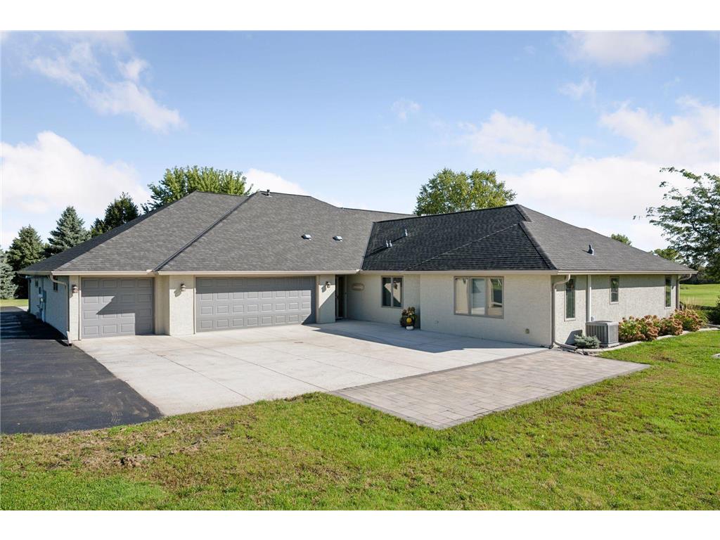 1016 Adam Avenue Montevideo MN 56265 6777300 image1