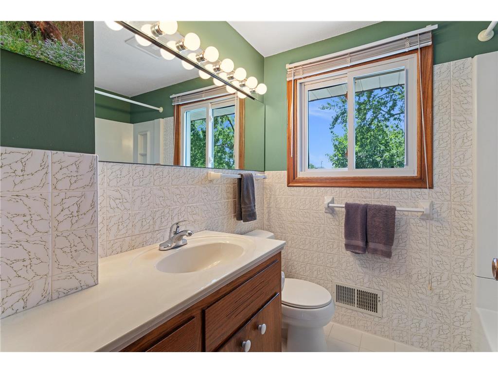 1016 Adams Street Anoka MN 55303 7091480 image11