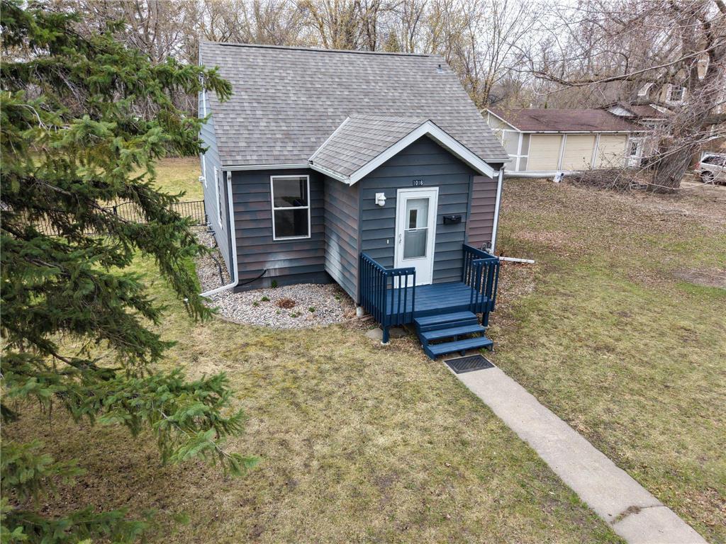 1016 Ella Avenue NW Willmar MN 56201 7057503 image2
